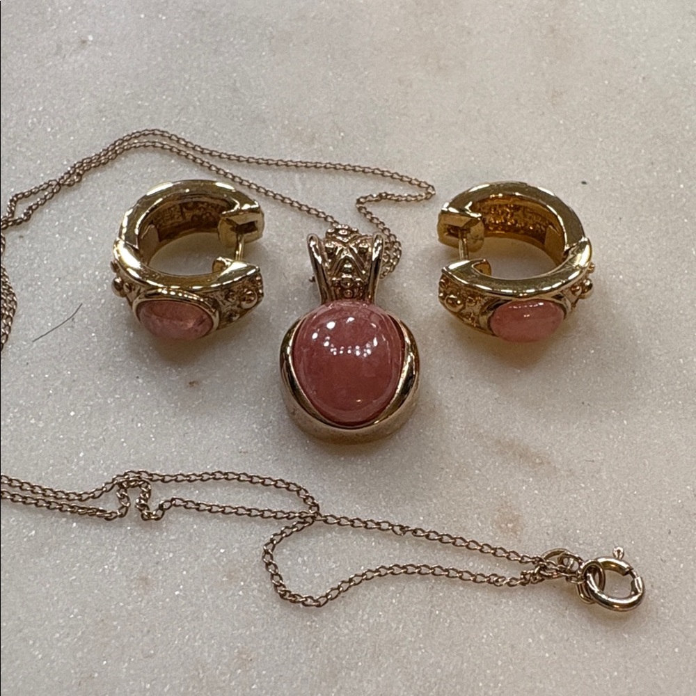 Elegant Peach stone set in Gold, Jewelry Set - Picture 2 of 6